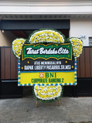Papan Bunga Duka di Jati Mudik
