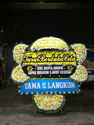 Papan Bunga Duka di Jati Mudik